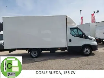 Usado Iveco Daily 155 CV (114 kW) 2023 Blanco Van