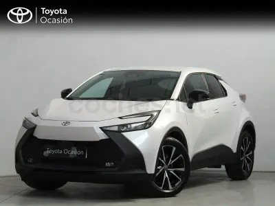 Käytetty Toyota C-HR Advance 140 HP (102 kW) 2024 Valkoinen Katumaasturi