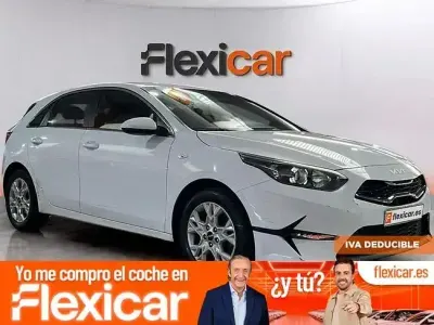 Usado Kia Ceed 136 CV (100 kW) 2023 Blanco Utilitario