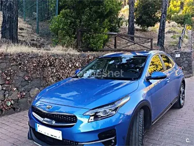 Usado Kia XCeed 140 CV (102 kW) 2020 Azul SUV
