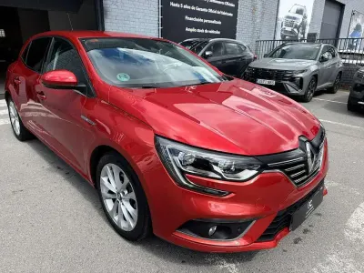 Occasion Renault Mégane Intens 132 PK (97 kW) 2017 Rood Hatchback