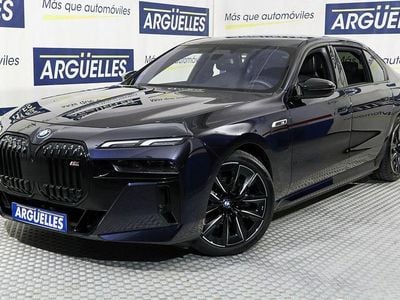 Negro Usado 2023 BMW M760e Berlina | 117.800 €