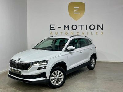Usado Skoda Karoq Ambition 115 CV (84 kW) 2023 Blanco SUV