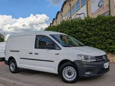 Usado VW Caddy Maxi Business 122 CV (89 kW) 2019 Blanco Monovolumen