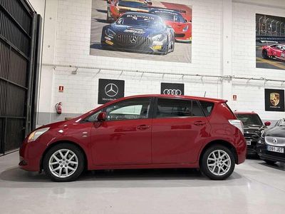 Usado Toyota Verso Advance 150 CV (110 kW) 2010 Granate Monovolumen