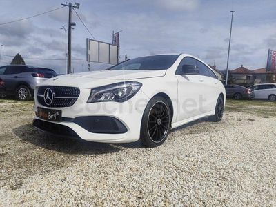 Usado Mercedes CLA220 Shooting Brake 177 CV (130 kW) 2017 Blanco Familiar
