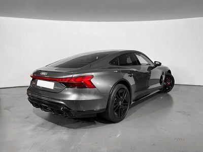 Usado Audi e-tron Ambiente 475 kW (646 CV) 2024 Gris daytona efecto perla SUV