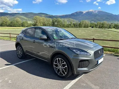 Usado Jaguar E-Pace R-Dynamic 249 CV (183 kW) 2018 Verde SUV