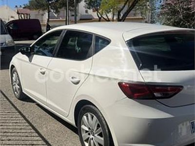 Usado Seat Leon Ecomotive 110 CV (80 kW) 2016 Blanco Berlina