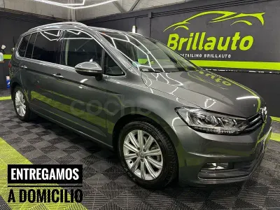 Usado VW Touran Sportline 150 CV (110 kW) 2016 Gris / plata Monovolumen