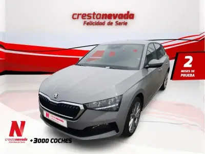 Usado Skoda Scala Style 150 CV (110 kW) 2023 Gris / plata Utilitario