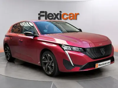 Usado Peugeot 308 Allure 131 CV (96 kW) 2023 Granate Berlina
