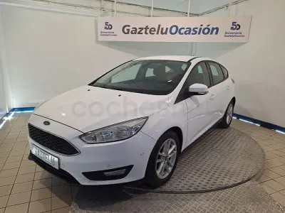 Usado Ford Focus Trend 125 CV (91 kW) 2018 Blanco Berlina