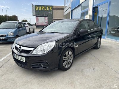 Usado Opel Vectra Elegance 120 CV (88 kW) 2008 Negro Berlina