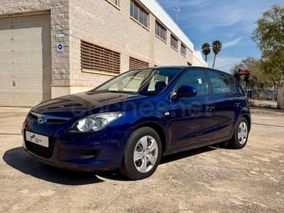 Usado Hyundai i30 Comfort 109 CV (80 kW) 2010 Azul Berlina