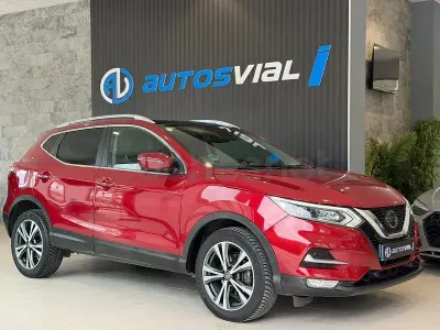 Usado Nissan Qashqai N-Connecta 115 CV (84 kW) 2018 Rojo SUV