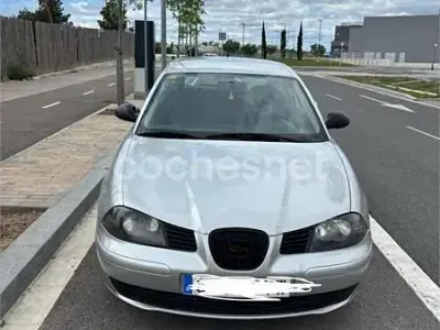 Usado Seat Ibiza Stella 75 CV (55 kW) 2004 Gris / plata Utilitario