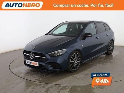 Usado Mercedes B180 AMG line 136 CV (100 kW) 2021 Azul Monovolumen