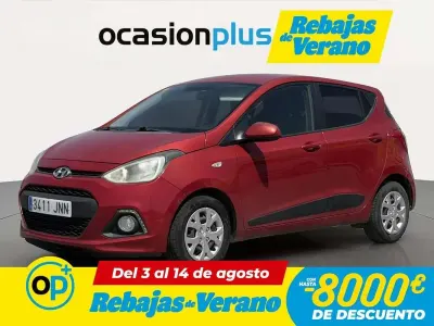 Usado Hyundai i10 GO! 67 CV (49 kW) 2016 Rojo Utilitario