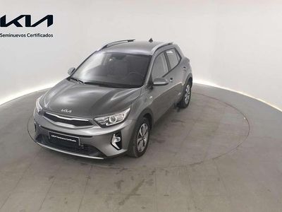 Usado Kia Stonic 101 CV (74 kW) 2025 Gris SUV
