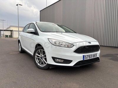 Usado Ford Focus Trend 120 CV (88 kW) 2018 Blanco Berlina
