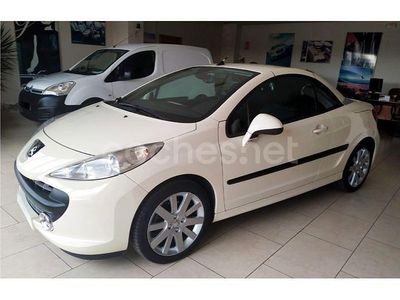 Beige Usado 2007 Peugeot 207 CC Descapotable | 6200 € (Un poco caro)