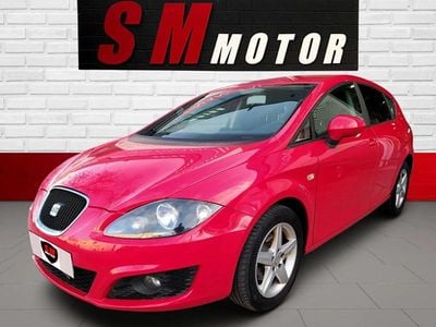 Usado Seat Leon Style 105 CV (77 kW) 2012 Rojo Berlina