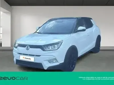 Usado SsangYong Tivoli 128 CV (94 kW) 2016 Blanco SUV