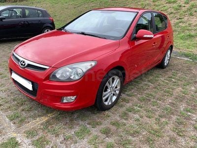 Usado Hyundai i30 Classic 109 CV (80 kW) 2010 Rojo Berlina