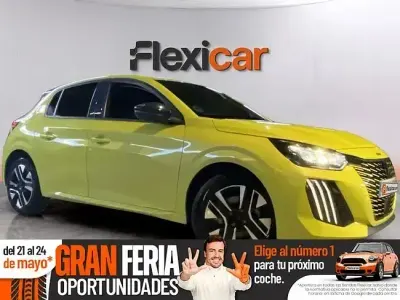 Usado Peugeot 208 Allure 110 CV (80 kW) 2025 Amarillo Utilitario