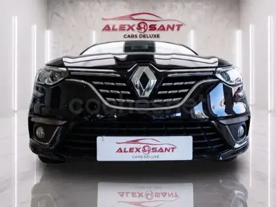 Usado Renault Mégane GrandTour R.S. 140 CV (102 kW) 2022 Negro Familiar
