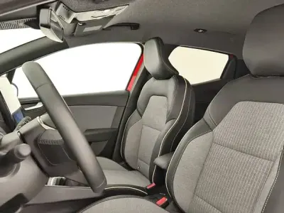Usado Renault Clio V Techno 100 CV (73 kW) 2025 Rojo Berlina