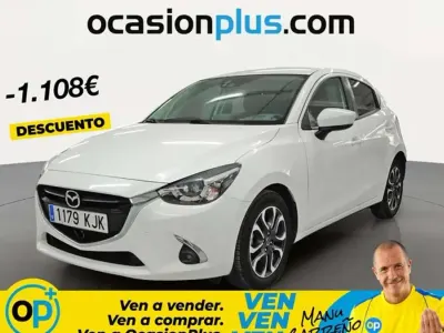 Używany Mazda 2 Luxury 105 KM (77 kW) 2018 Biały Hatchback