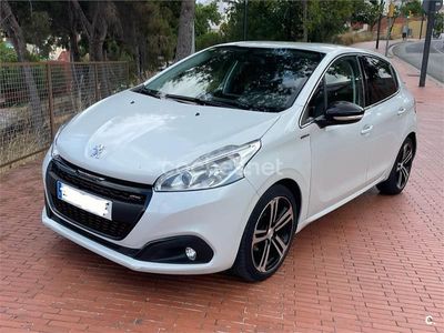 Usado Peugeot 208 GT-line 110 CV (80 kW) 2018 Blanco Utilitario