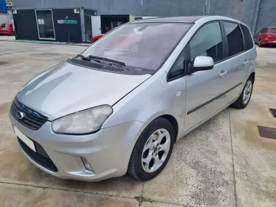 Usado Ford C-MAX Trend 109 CV (80 kW) 2010 Plateado Monovolumen