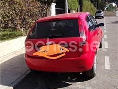 Usado Ford Fiesta Sport 103 CV (75 kW) 2003 Rojo Utilitario