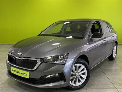 Usado Skoda Scala Selection 95 CV (69 kW) 2024 Gris / plata Utilitario