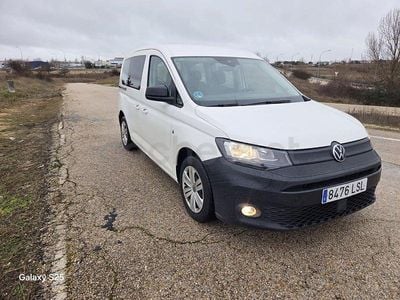 Usado VW Caddy 122 CV (89 kW) 2021 Blanco Monovolumen