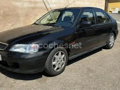 Usado Honda Civic ES 125 CV (91 kW) 1999 Negro Berlina