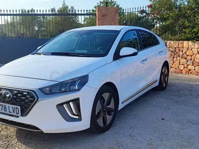 Usado Hyundai Ioniq 141 CV (103 kW) 2021 Blanco Utilitario