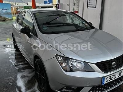 Usado Seat Ibiza CONNECT 95 CV (69 kW) 2016 Gris / plata Berlina