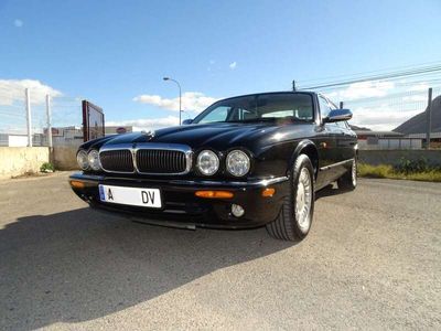 Jaguar XJ8