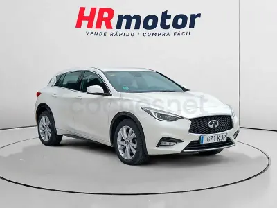 Usado Infiniti Q30 Premium 109 CV (80 kW) 2018 Blanco Berlina