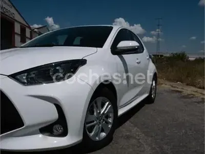 Usado Toyota Yaris 125 CV (91 kW) 2022 Blanco Utilitario