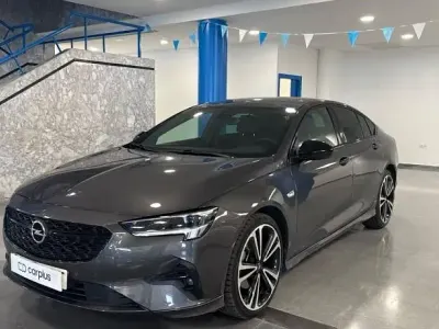 Usado Opel Insignia GS Line 174 HP (127 kW) 2022