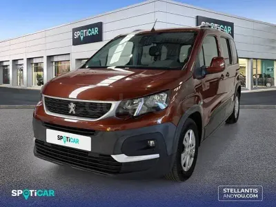 Usado Peugeot Rifter Active 130 CV (95 kW) 2020 Naranja Monovolumen