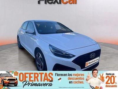 Usado Hyundai i30 120 CV (88 kW) 2024 Blanco Berlina