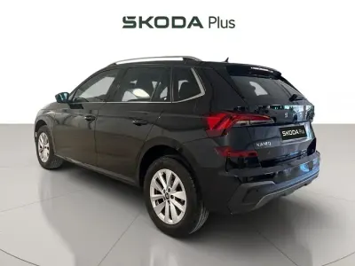 Usado Skoda Kamiq Selection 115 CV (84 kW) 2025 Negro SUV
