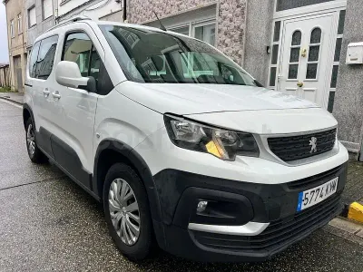 Usado Peugeot Rifter Active 130 CV (95 kW) 2019 Blanco Monovolumen
