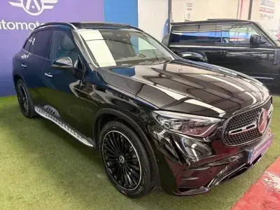 Usado Mercedes GLC220 AMG 200 CV (147 kW) 2023 Negro SUV